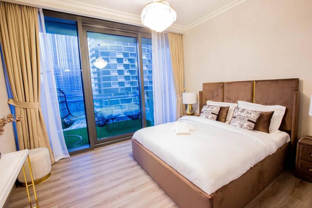 Magnificent 2 Bedroom With Stunning Burj Khalifa View Dubai Exterior photo
