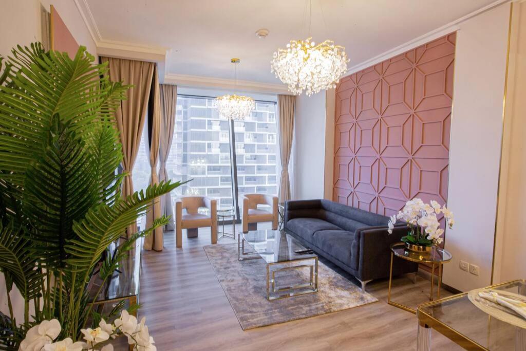 Magnificent 2 Bedroom With Stunning Burj Khalifa View Dubai Exterior photo